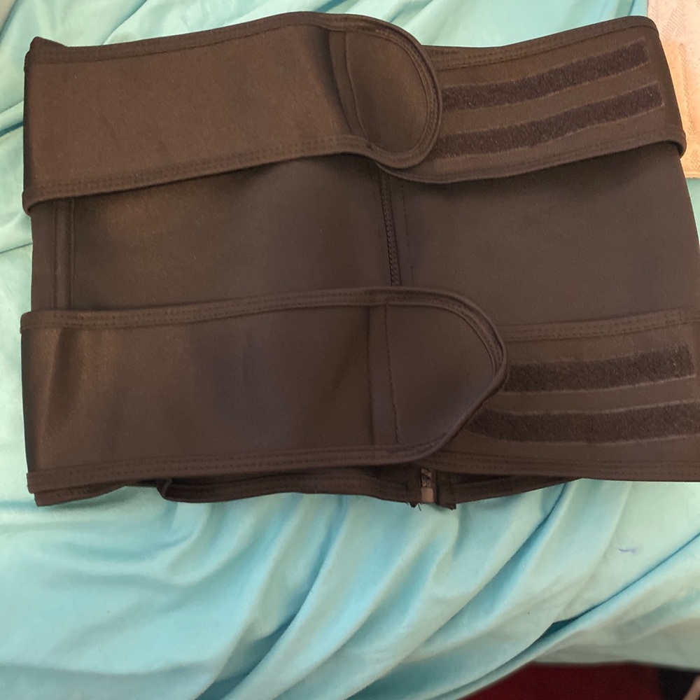 Double belt waist trainer